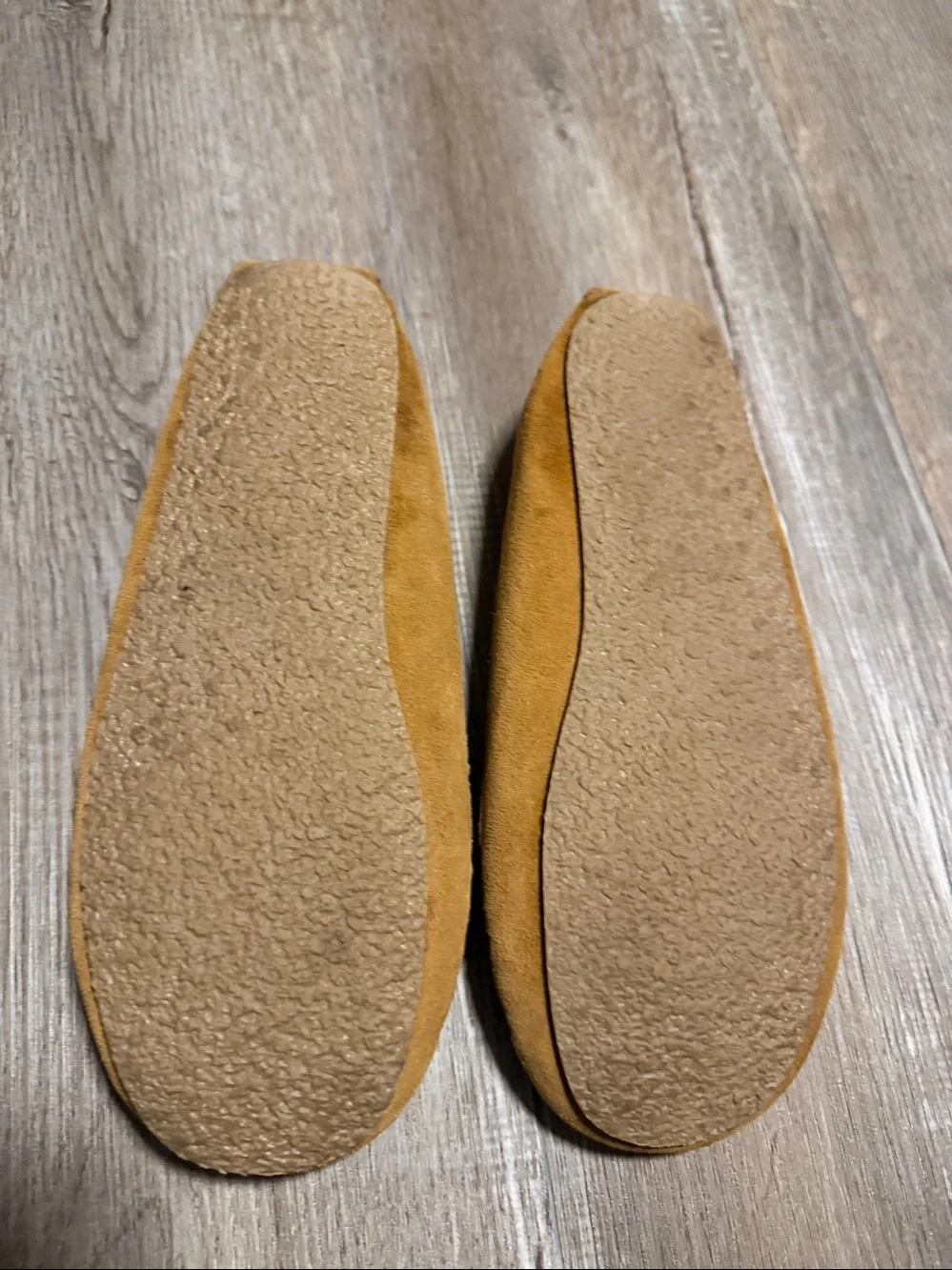 Minnetonka Kids Tan Suede Moccasin Slippers with Faux Fur